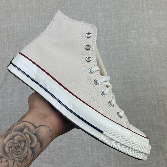 Athletic_Shoes